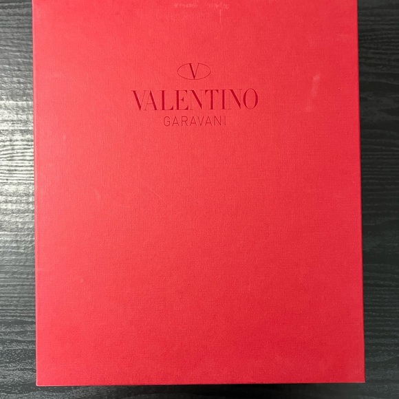 Valentino Garavani Leopard Rockstud Pumps - Picture 11 of 11